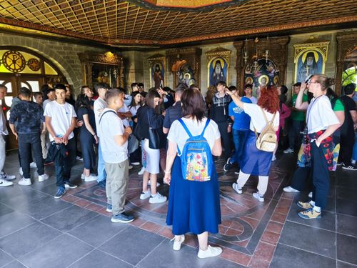 Tanulóink látogatást tettek a Meteora kolostorban